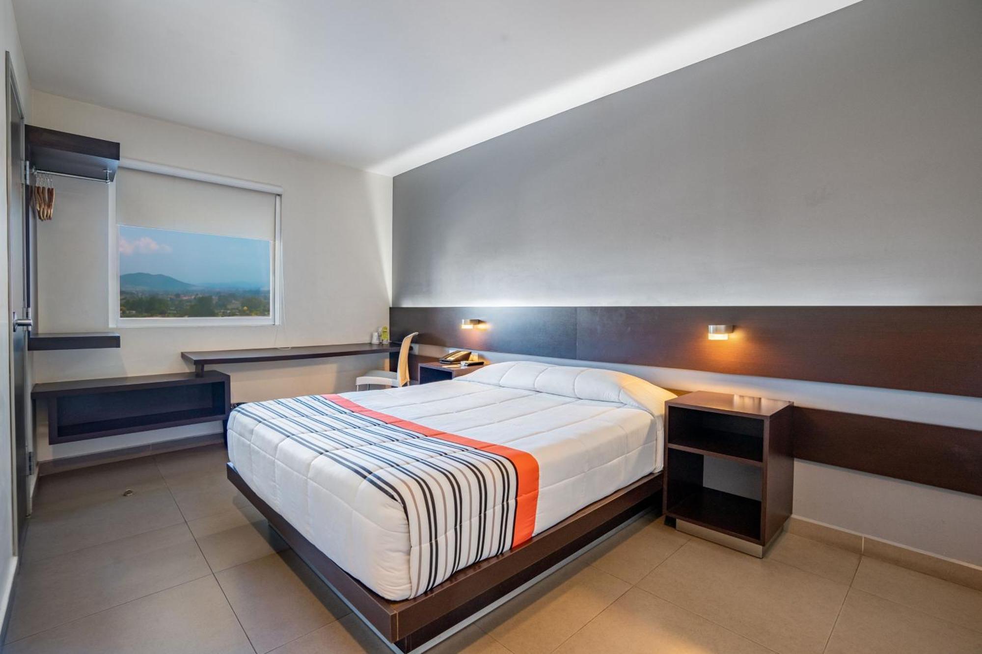 City Express Junior By Marriott Aguascalientes Centro Exteriör bild