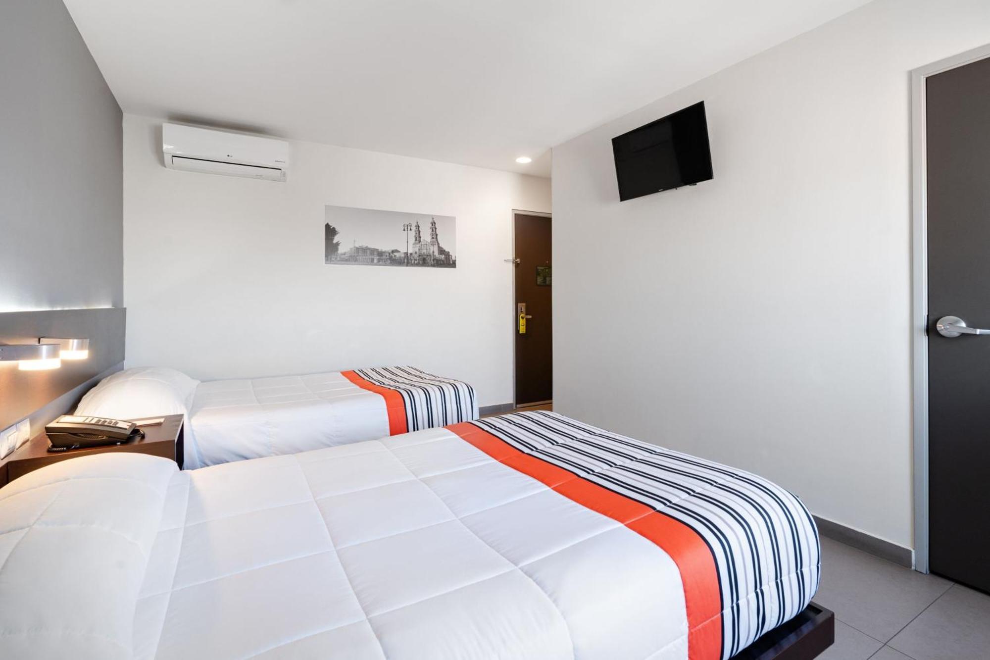 City Express Junior By Marriott Aguascalientes Centro Exteriör bild