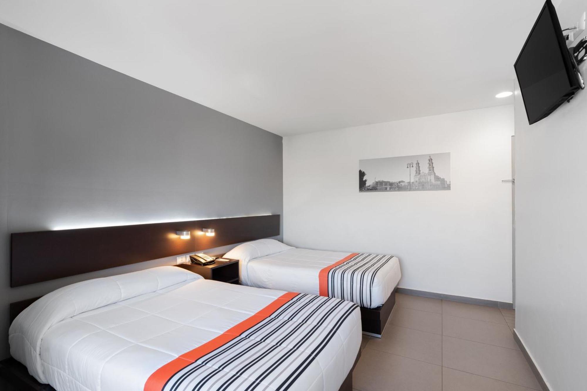 City Express Junior By Marriott Aguascalientes Centro Exteriör bild