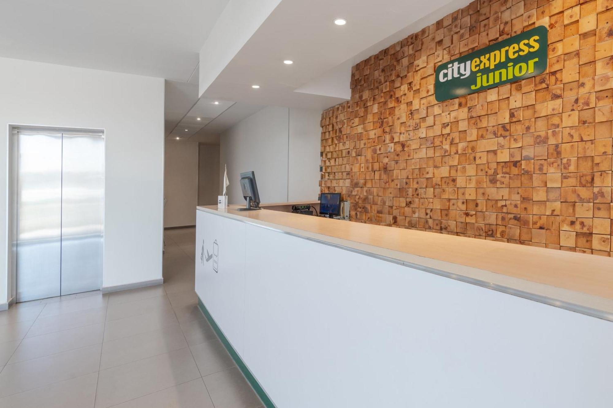 City Express Junior By Marriott Aguascalientes Centro Exteriör bild