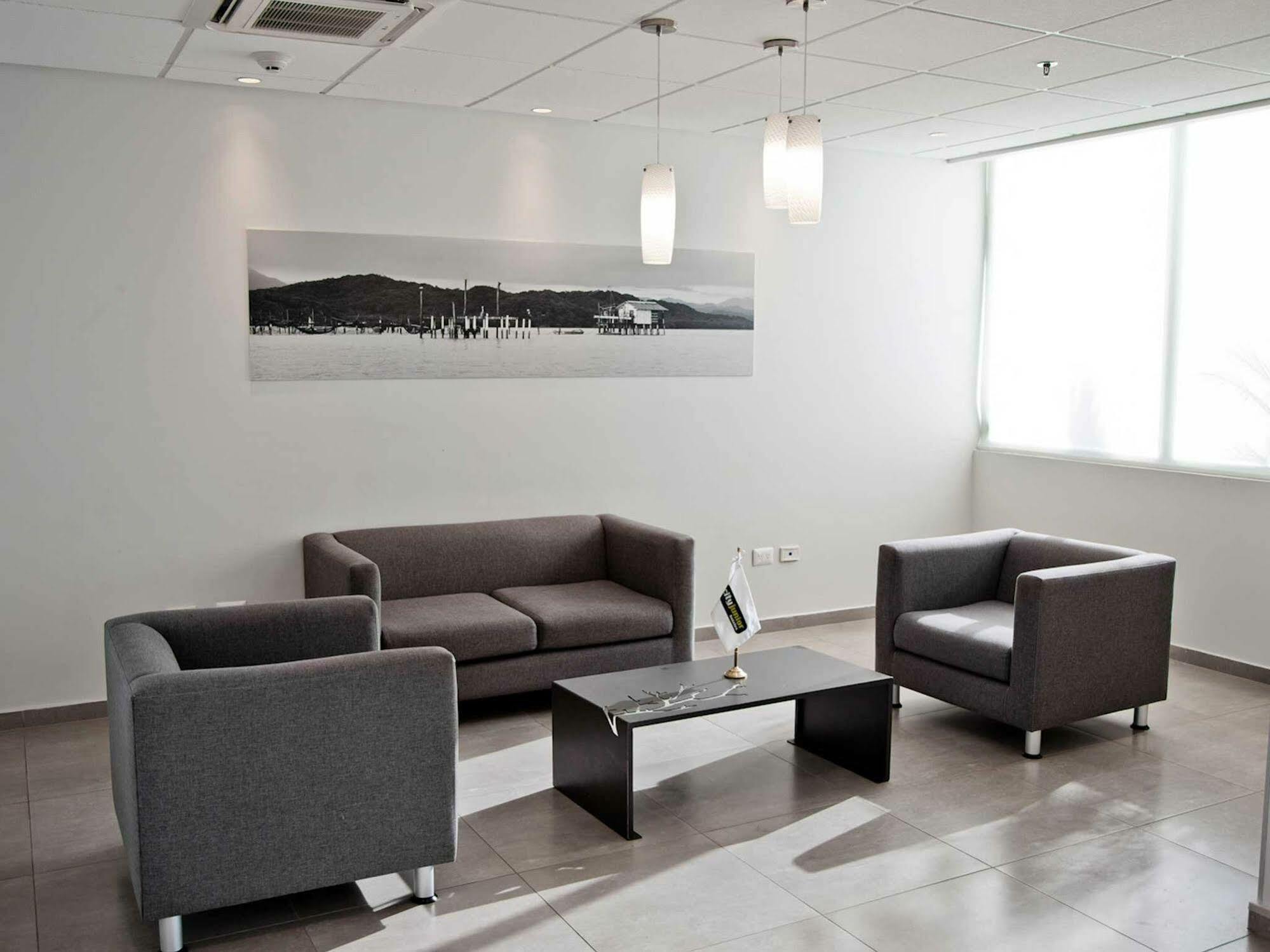 City Express Junior By Marriott Aguascalientes Centro Exteriör bild
