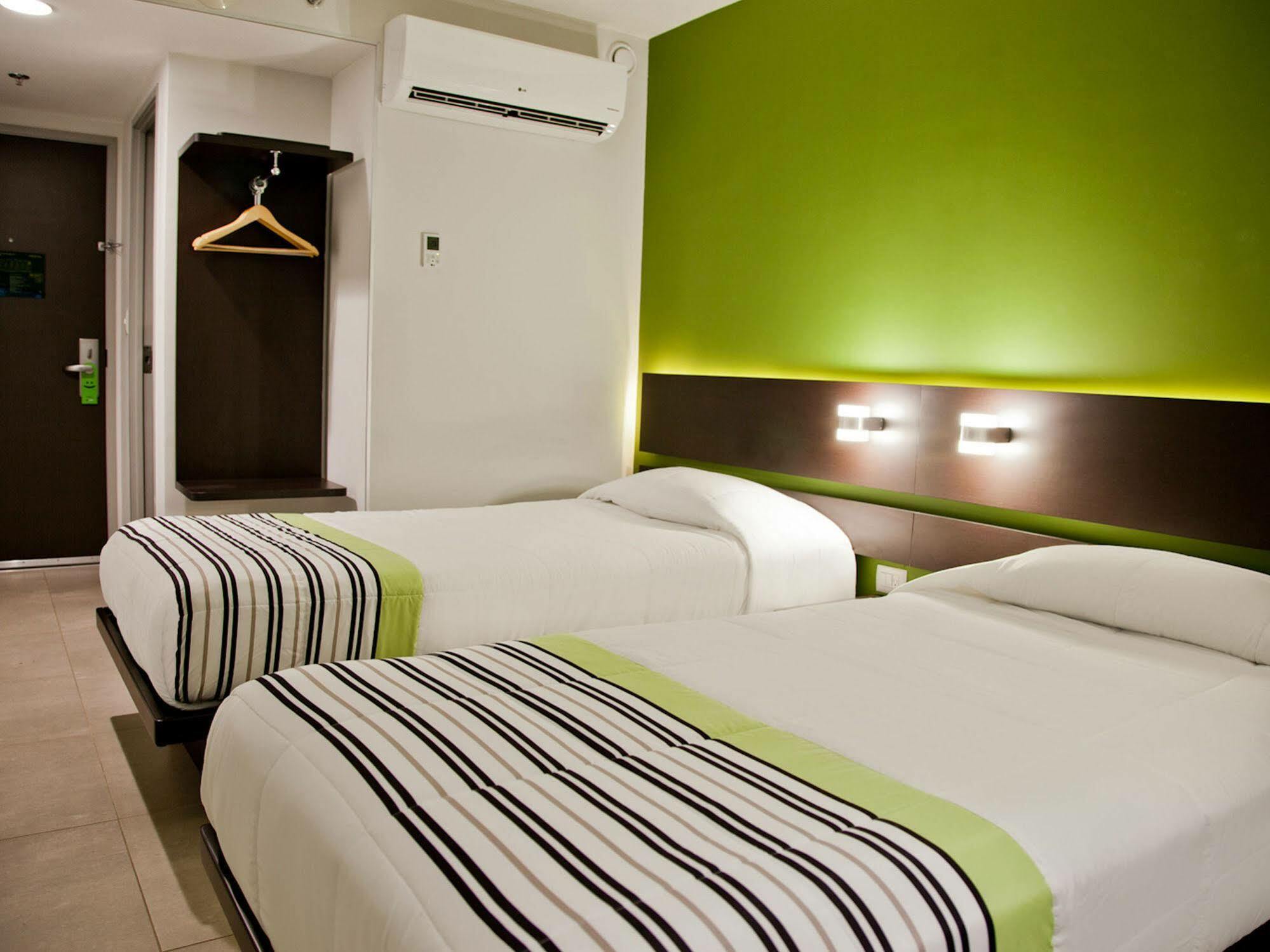 City Express Junior By Marriott Aguascalientes Centro Exteriör bild